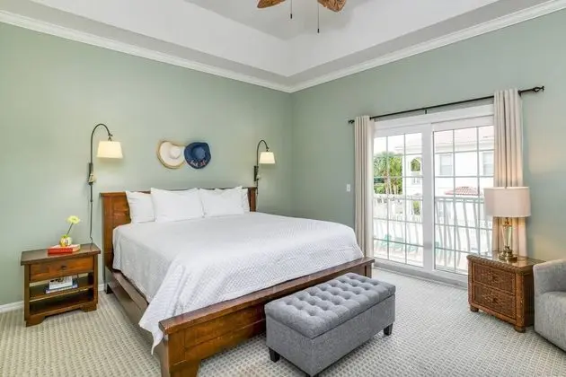 Daire (Way Down in Kokomo)