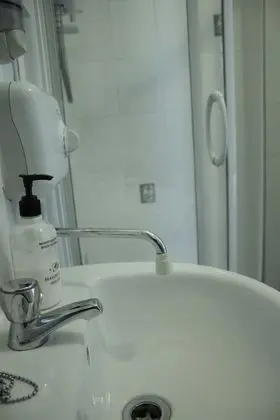 Tek Büyük Yataklı Oda (Small Double)