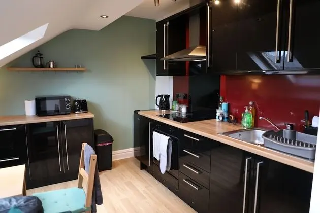 İki Ayrı Yataklı Oda (The Apartment)