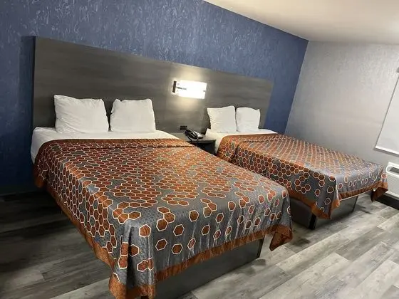 Basic Tek Büyük Yataklı Oda