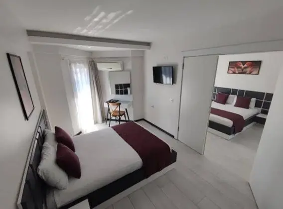 Aile Odası,Havuz Manzaralı,Balkonlu