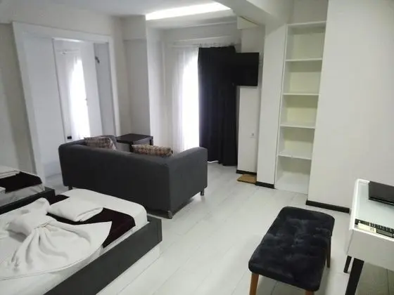 Aile Odası,Havuz Manzaralı,Balkonlu