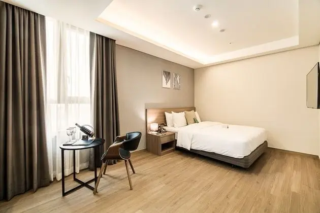 Deluxe Tek Büyük Yataklı Oda
