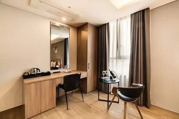 Deluxe Tek Büyük Yataklı Oda