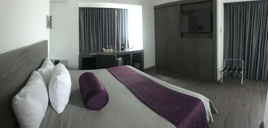 Business Suite with living area and street view