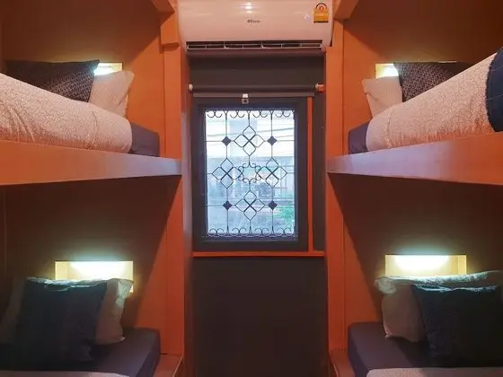 Mixed Dormitory Room