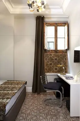 Standard Tek Büyük Yataklı Oda