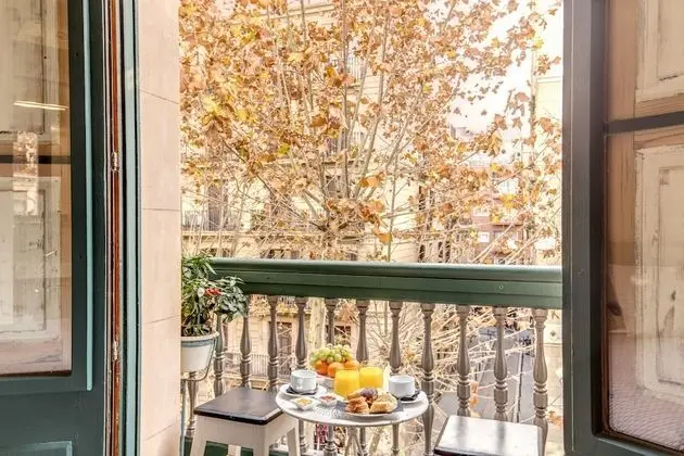 Standard Tek Büyük Yataklı Oda, Balkon, Şehir Manzaralı
