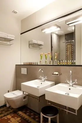 Standard Tek Büyük Yataklı Oda, Balkon, Şehir Manzaralı