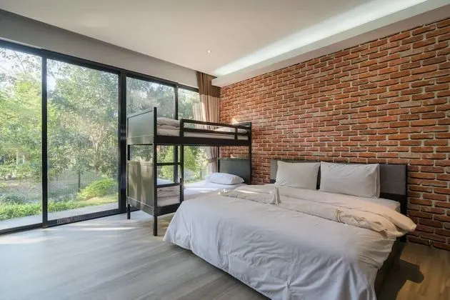 2 Bedrooms Villa