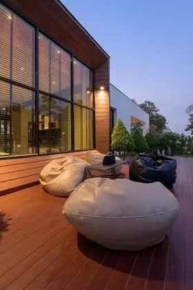 2 Bedrooms Villa