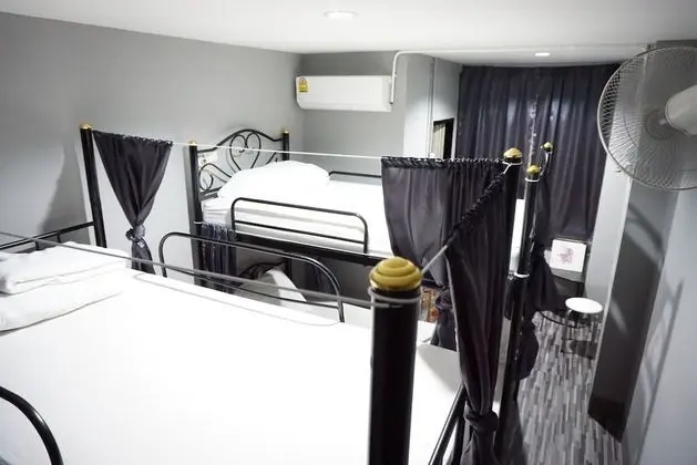 4Beds Female Dorm.with en-suite bathroom