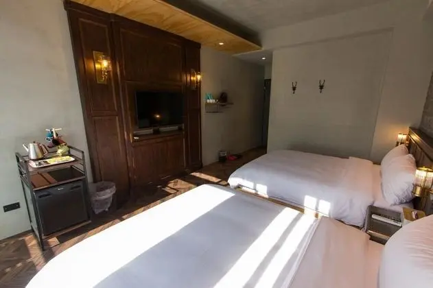 Dört Kişilik Oda, 2 Çift Kişilik Yatak, Buzdolabı