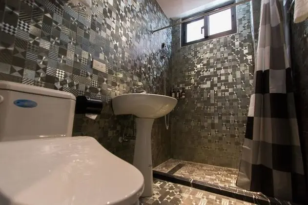 Dört Kişilik Oda, 2 Çift Kişilik Yatak, Buzdolabı