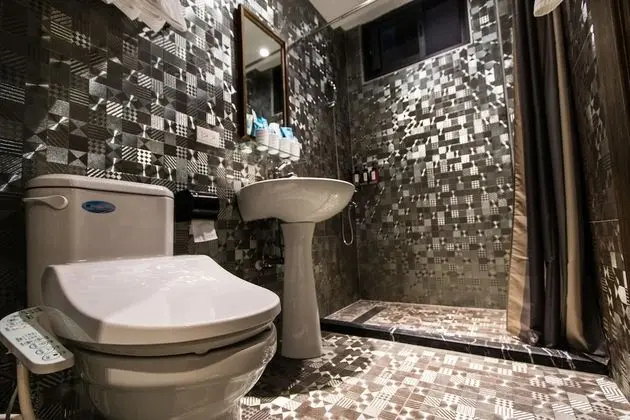 Dört Kişilik Oda, 2 Çift Kişilik Yatak, Buzdolabı