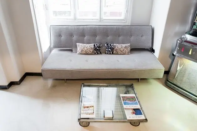 Apartment 1A