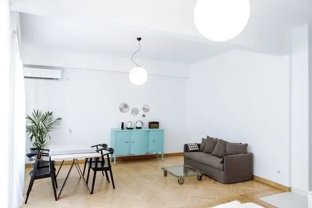 Apartment 4A