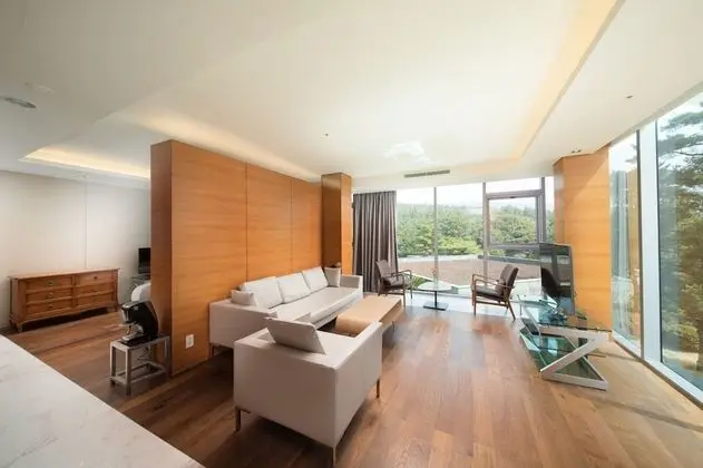 Parlor Suite + Wellness program 2 guests included + Breakfast for 2
