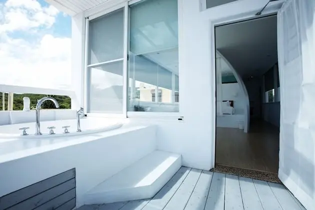 Tek Büyük Yataklı Oda, 1 Büyük (Queen) Boy Yatak, Balkon, Okyanus Manzaralı