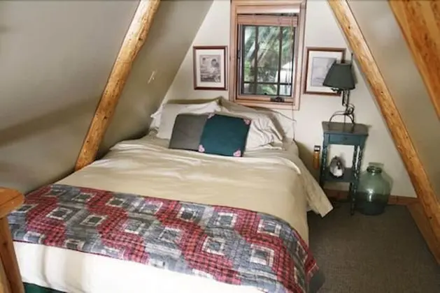 Kulübe (Riverfront A-Frame)