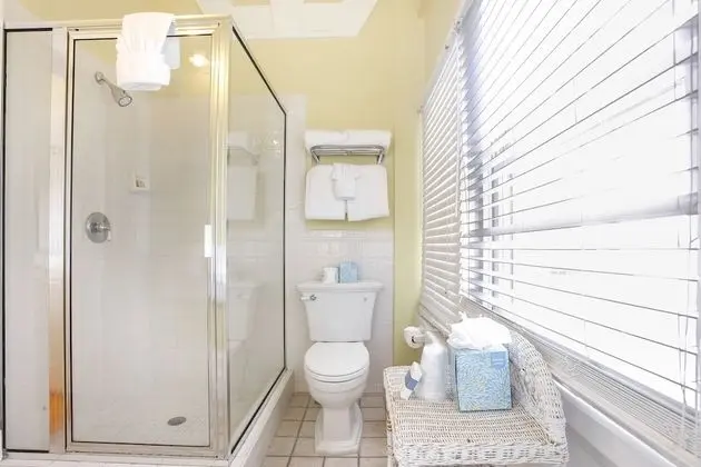 Deluxe Room, 1 King Bed - Adult Exclusive