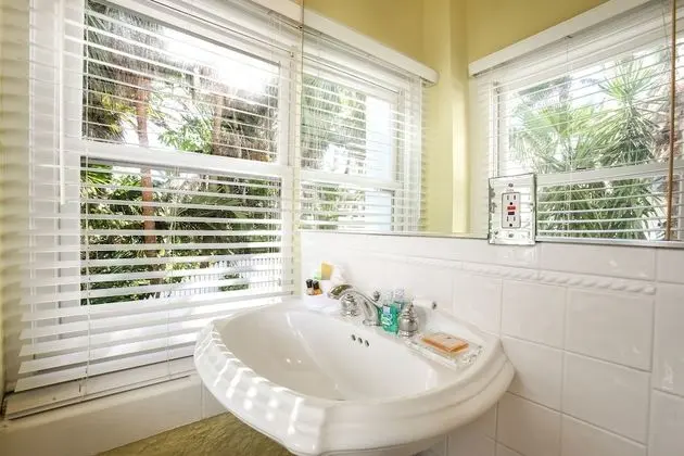 Deluxe Room, 1 King Bed - Adult Exclusive