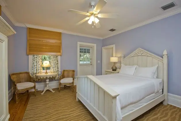 Premium Room, 1 Queen Bed - Adult Exclusive