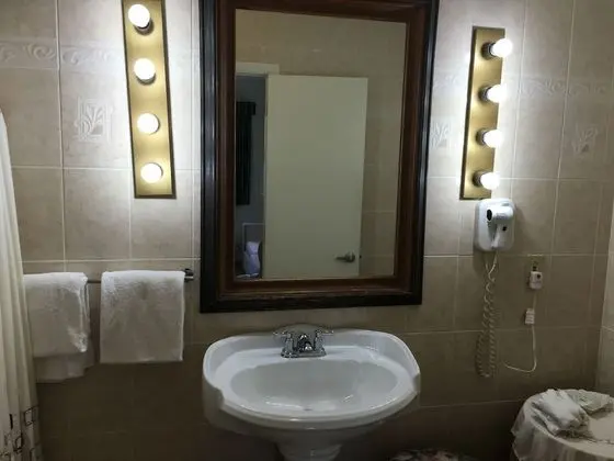 Deluxe Room, 2 King Beds