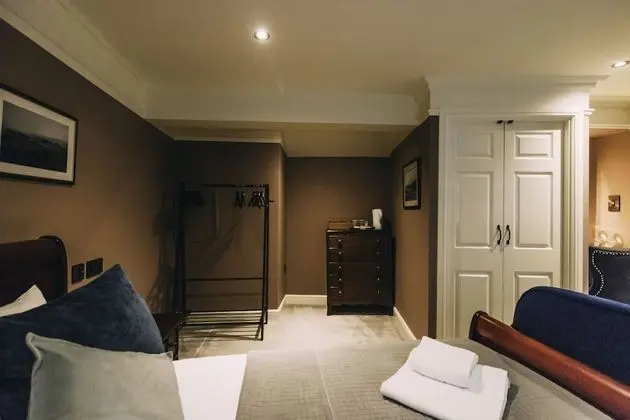 Tek Büyük Yataklı Oda (The Shirley Suite)