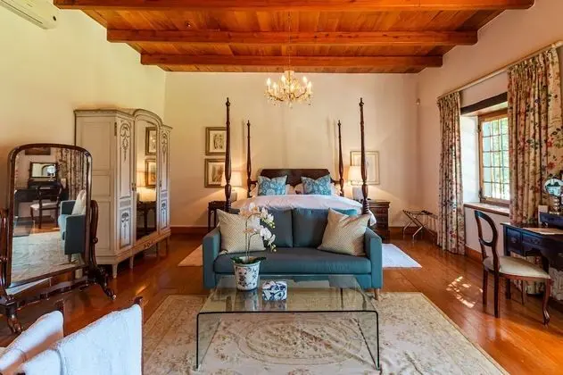 Honeymoon Suite