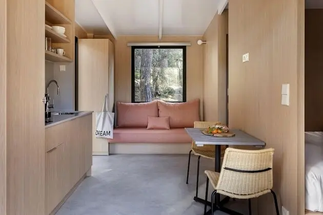 Romantic Karavan