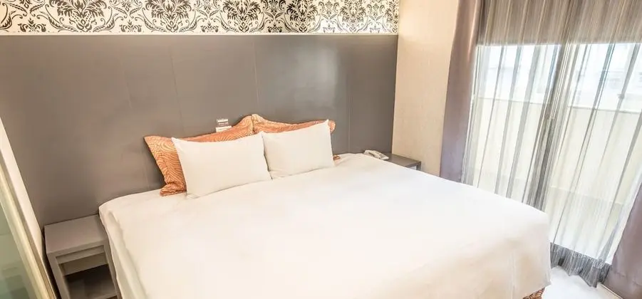 Standard Tek Büyük Yataklı Oda