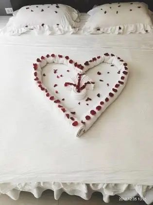 Comfort Tek Büyük Yataklı Oda, 1 Yatak Odası, Havuz Manzaralı
