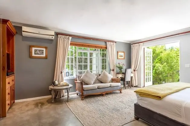 Deluxe Tek Büyük Yataklı Oda, Bahçeli