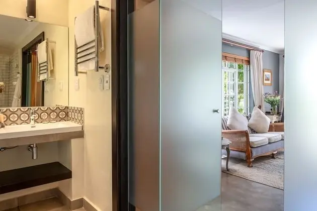 Deluxe Tek Büyük Yataklı Oda, Bahçeli
