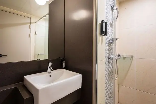 Urban Twin (No Kitchenette)