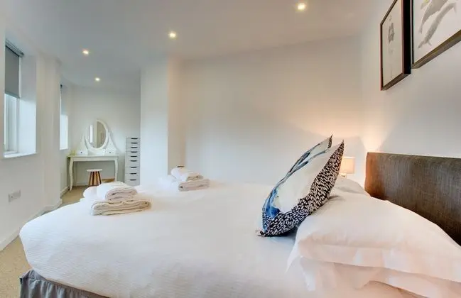City Centre 5th Floor Apartment, 2 Bedrooms