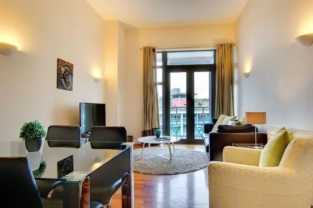 Apart Daire, 1 Çift Kişilik Yatak