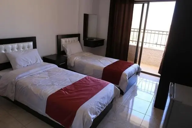 Basic Tek Büyük veya İki Ayrı Yataklı Oda, Balkon