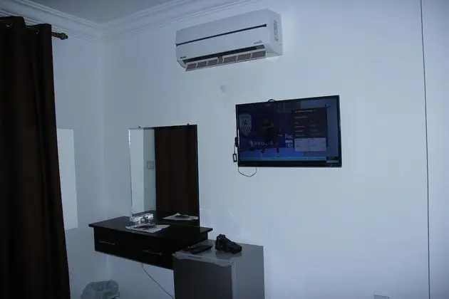 Basic Tek Büyük veya İki Ayrı Yataklı Oda, Balkon