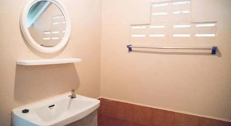 Bungalow Fan Room