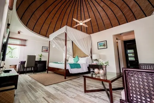 Luxury Oda, 1 En Büyük (King) Boy Yatak, Havuz Kullanımı, Denize Sıfır (Dome)