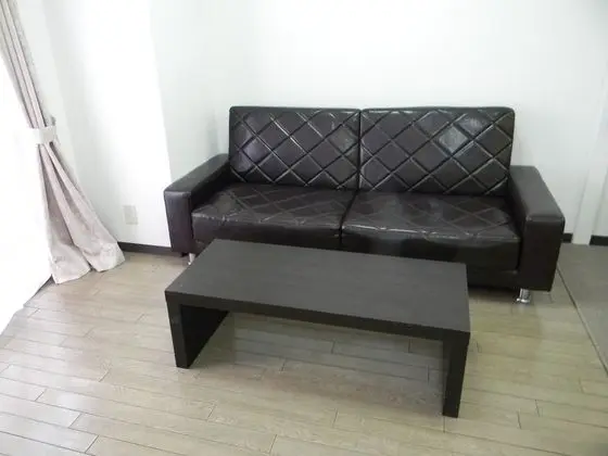 Basic Üç Kişilik Oda, Sigara İçilmez