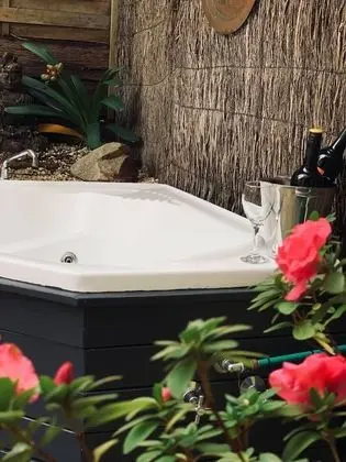 Standard Süit, 1 Yatak Odası, Sigara İçilmez, Mutfak (The Grange Jacuzzi Suite)