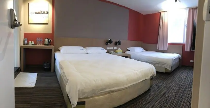 Standard Üç Kişilik Oda, Birden Çok Yatak, Sigara İçilmez