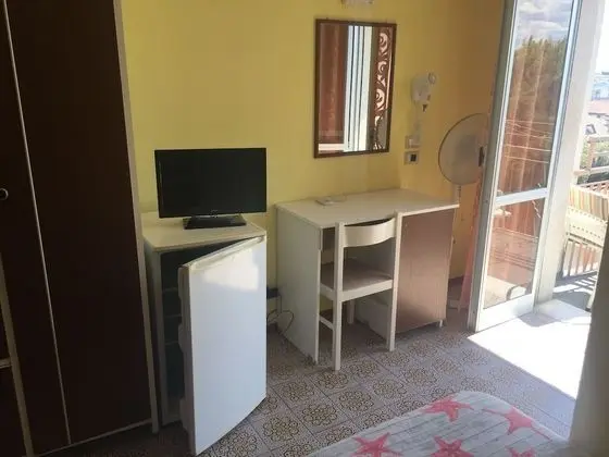 Economy Tek Büyük Yataklı Oda