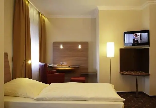 Comfort Tek Büyük Yataklı Oda