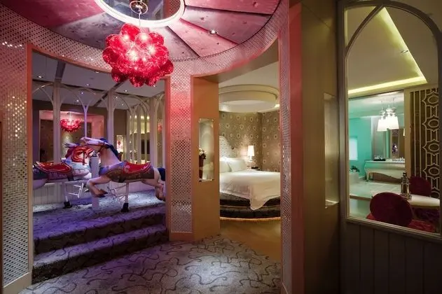 Deluxe Tek Büyük Yataklı Oda (Check in after 18:00)