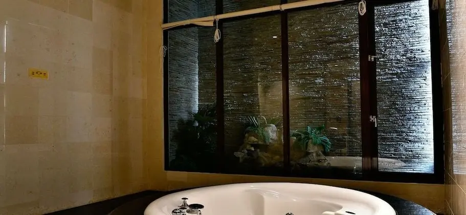Deluxe Süit, Sigara İçilmez