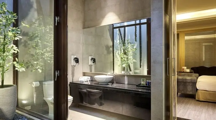 Standard Süit, Sigara İçilmez